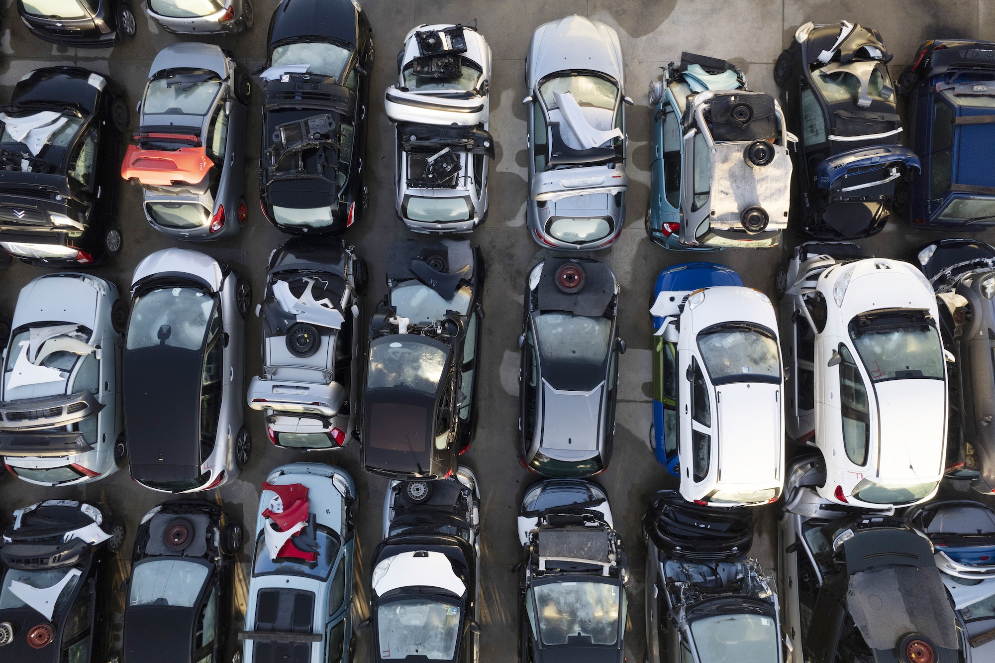 Aerial view of a small car demolition park